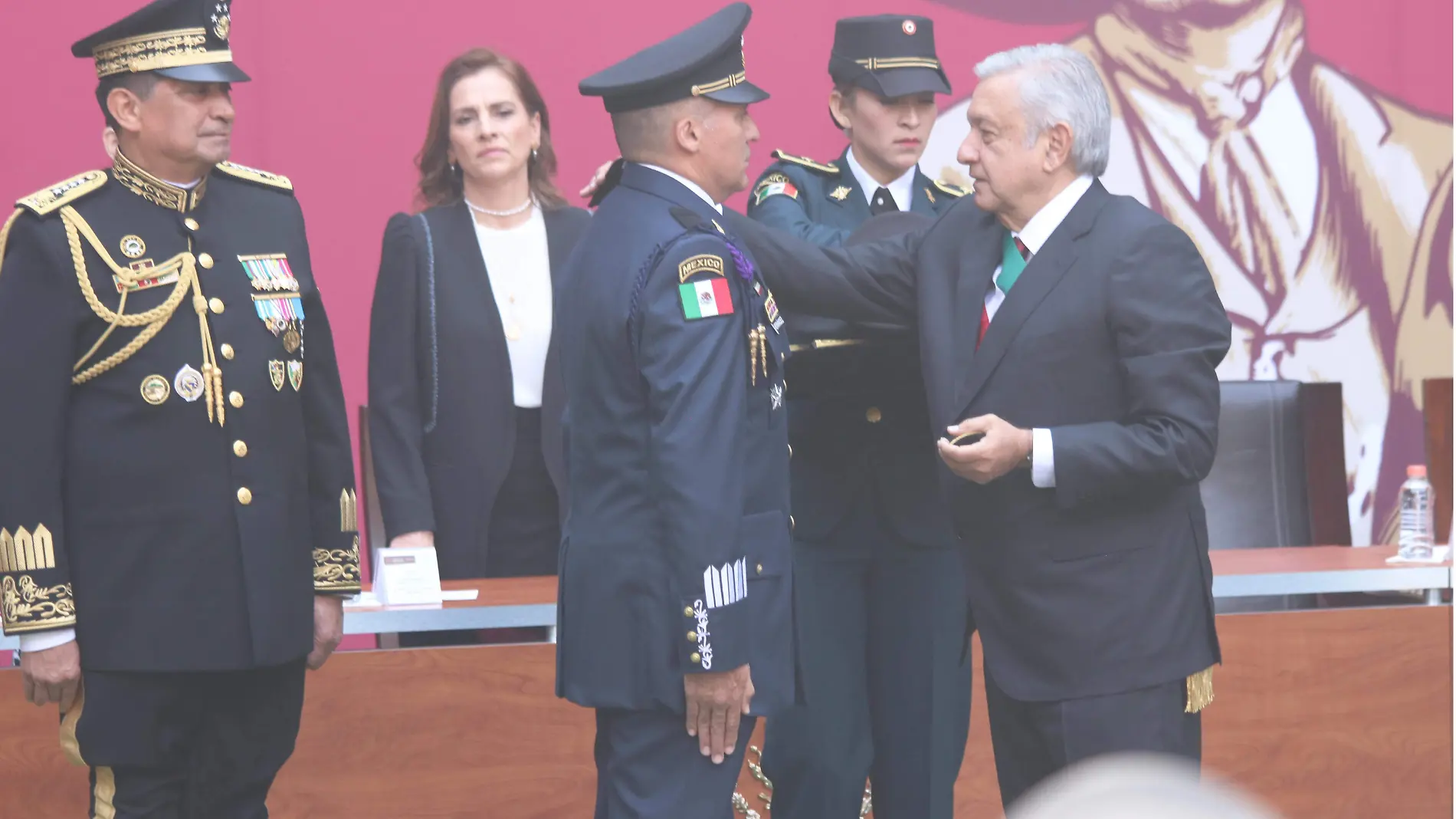 AMLO-PILOTO-EVO-roberto hernandez (4)